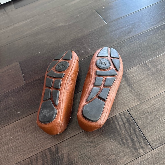 Michael Kors Leather Flats - Size 7 - Picture 2 of 3